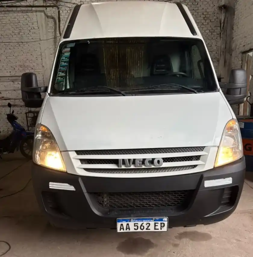 Iveco Daily 3.0 Furgon 55C16 H2 155Cv 12.3M3 3300 2016 - foto 2