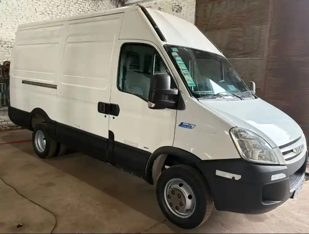 Iveco Daily 3.0 Furgon 55C16 H2 155Cv 12.3M3 3300 2016 - foto 3