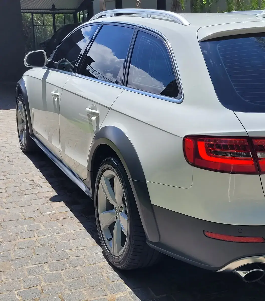 Audi A4 Allroad 2.0 Attraction Tfsi Stronic Quattro 2013 - foto 3