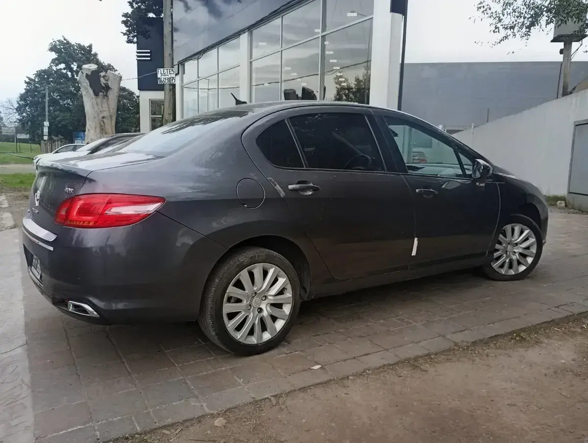 Peugeot 408 1.6 Allure Pack 115Cv 2018 - foto 3