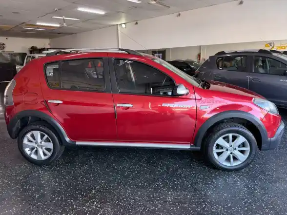 Renault Sandero Stepway 1.6 Privilege Nav 105Cv 2013 - foto 4