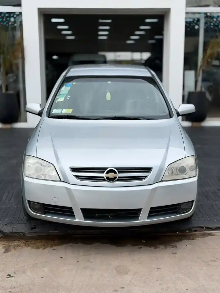 Chevrolet Astra 2.0 Gls 2011 - foto 2