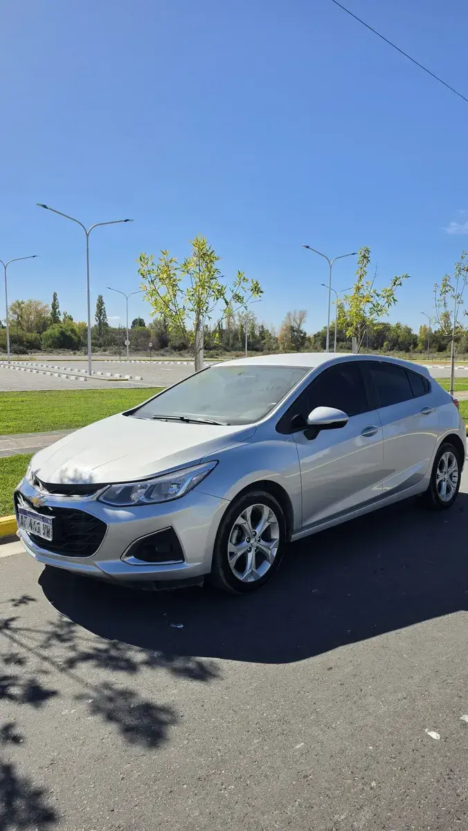 Chevrolet Cruze 5 1.4 Lt At 5P 2022 - foto 1