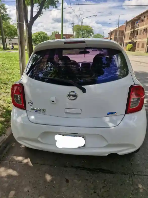 Nissan March 1.6 Advance Media Tech 107Cv 2014 - foto 4