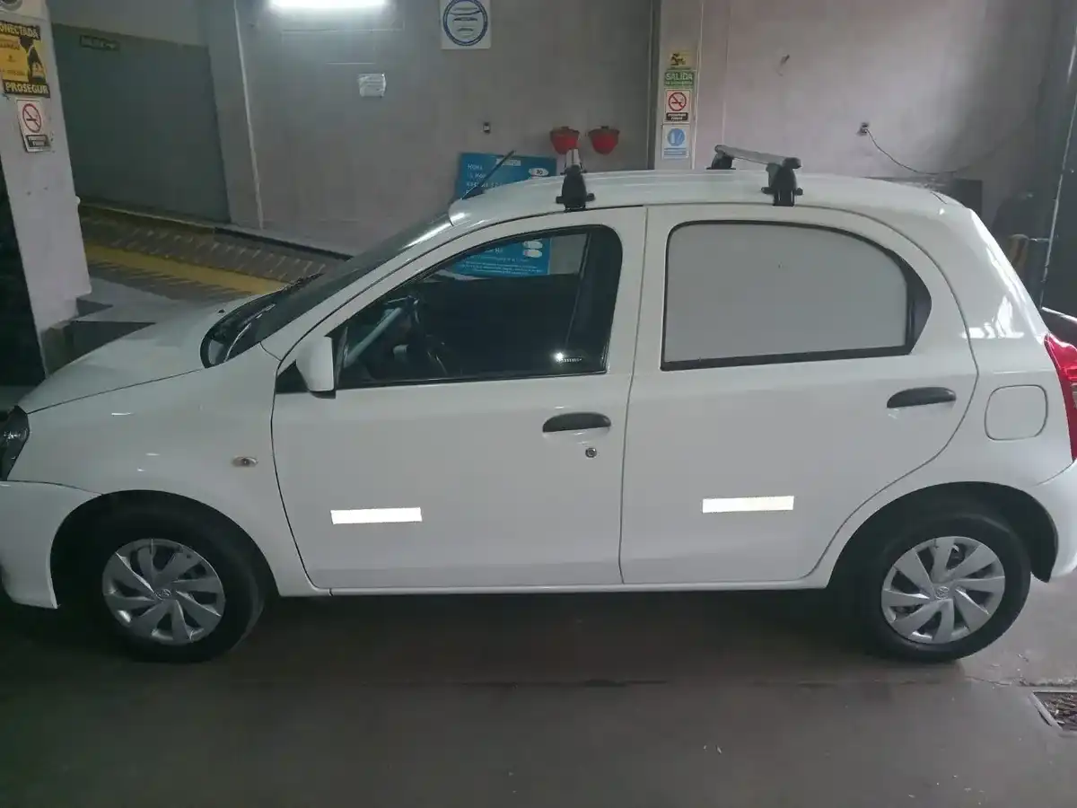 Toyota Etios 1.5 Aibo 2022 - foto 2
