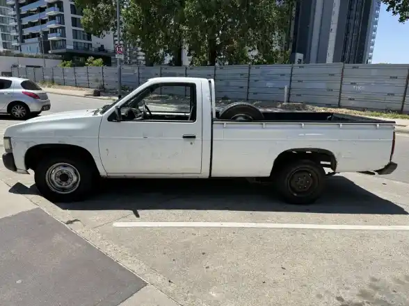 Nissan Pick Up 2.7 Dx 4X2 S/Cab D 1997 - foto 2