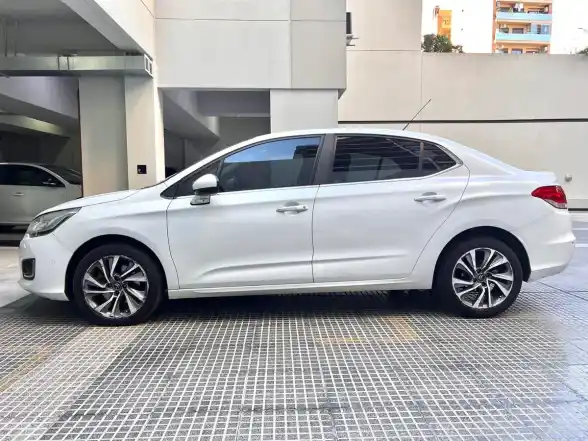 Citroën C4 Lounge 1.6 Thp 165 At6 Shine 2016 - foto 3
