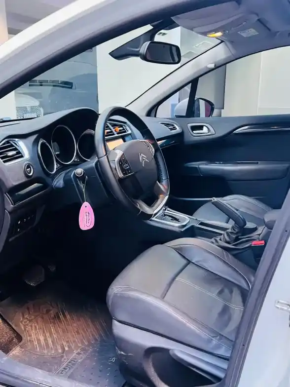Citroën C4 Lounge 1.6 Thp 165 At6 Shine 2016 - foto 5