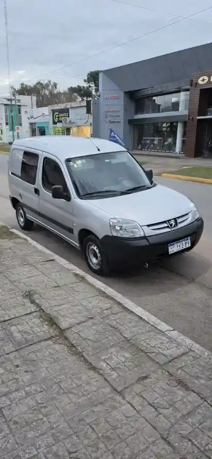 Peugeot Partner 1.6 Hdi Furgon Confort 92 5As 2022 - foto 2