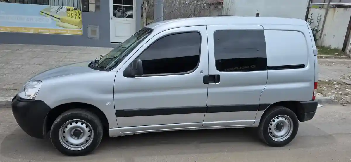 Peugeot Partner 1.6 Hdi Furgon Confort 92 5As 2022 - foto 3