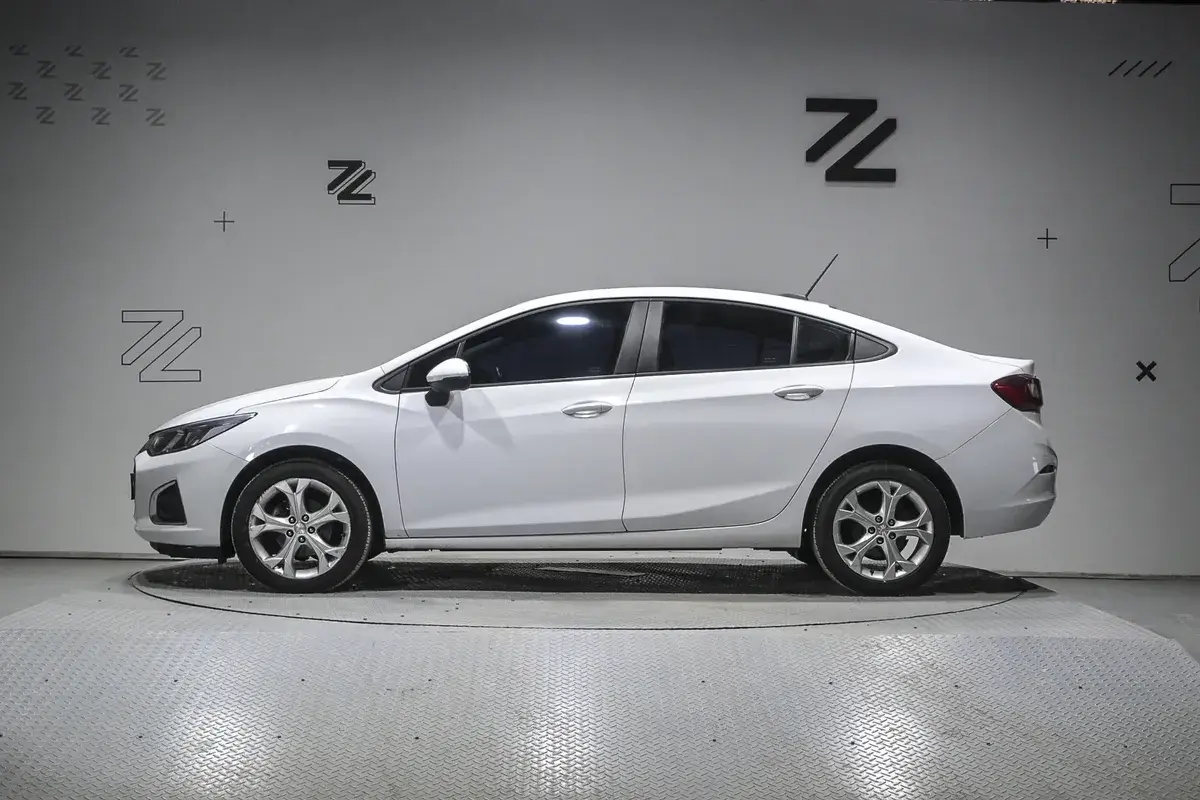 Chevrolet Cruze Ii 1.4 Lt At Sedan 2022 - foto 5