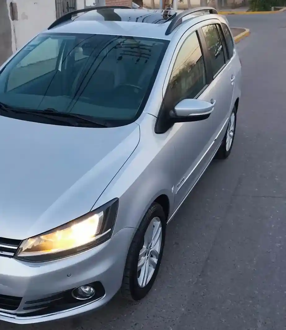 Volkswagen Suran 1.6 Highline Msi 110Cv 2016 - foto 3