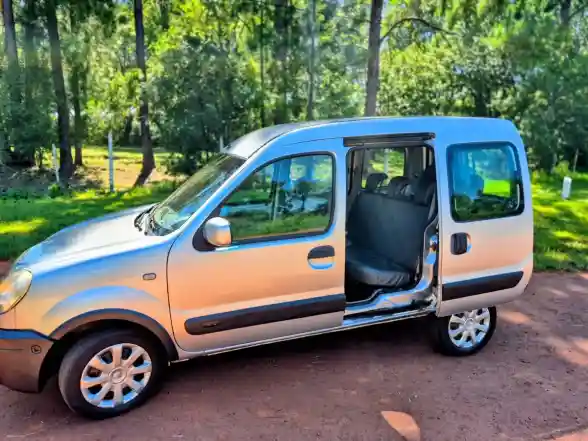 Renault Kangoo 1.6 2 Ath Plus 7As Da Aa Cd Pk Lc 2012 - foto 4