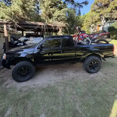Nissan Frontier 2003 - foto 1