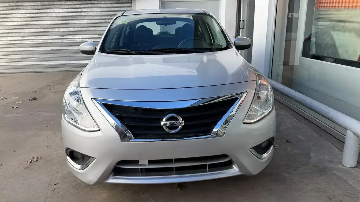 Nissan Versa 1.6 Sense At 2018 - foto 2