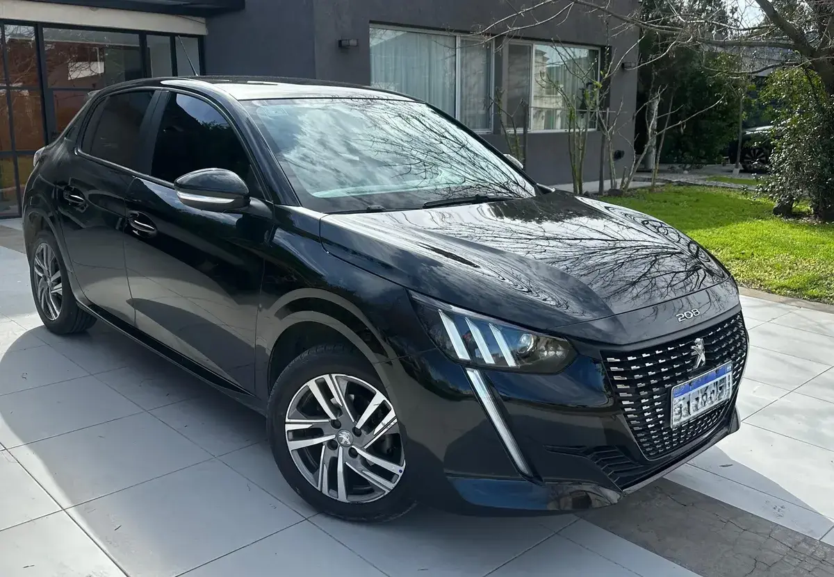 Peugeot 208 1.6 Active Tiptronic 2022 - foto 2