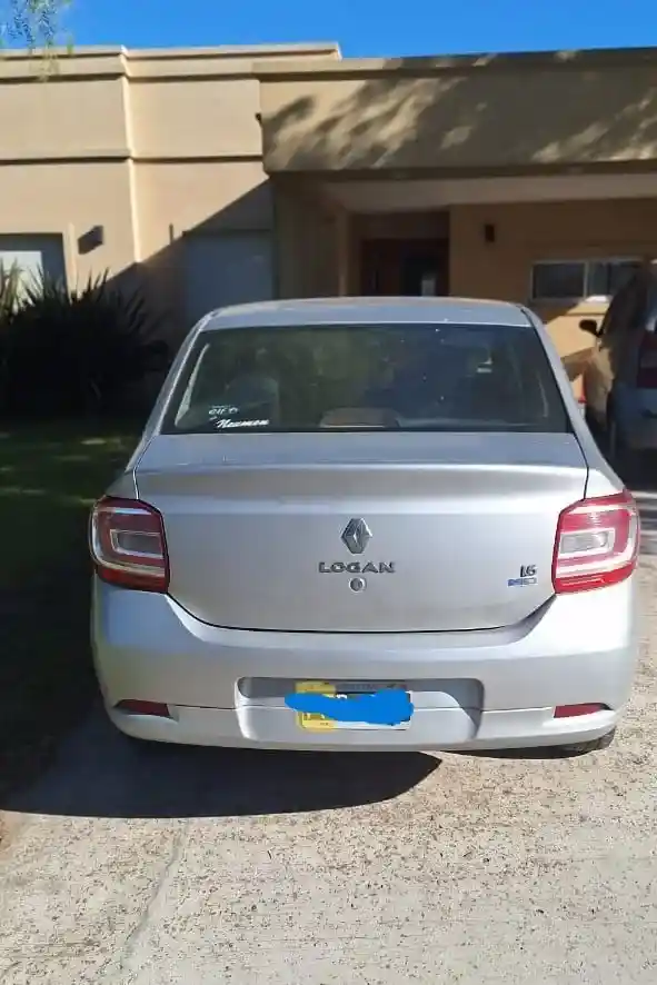 Renault Logan 1.6 Expression 85Cv 2015 - foto 2