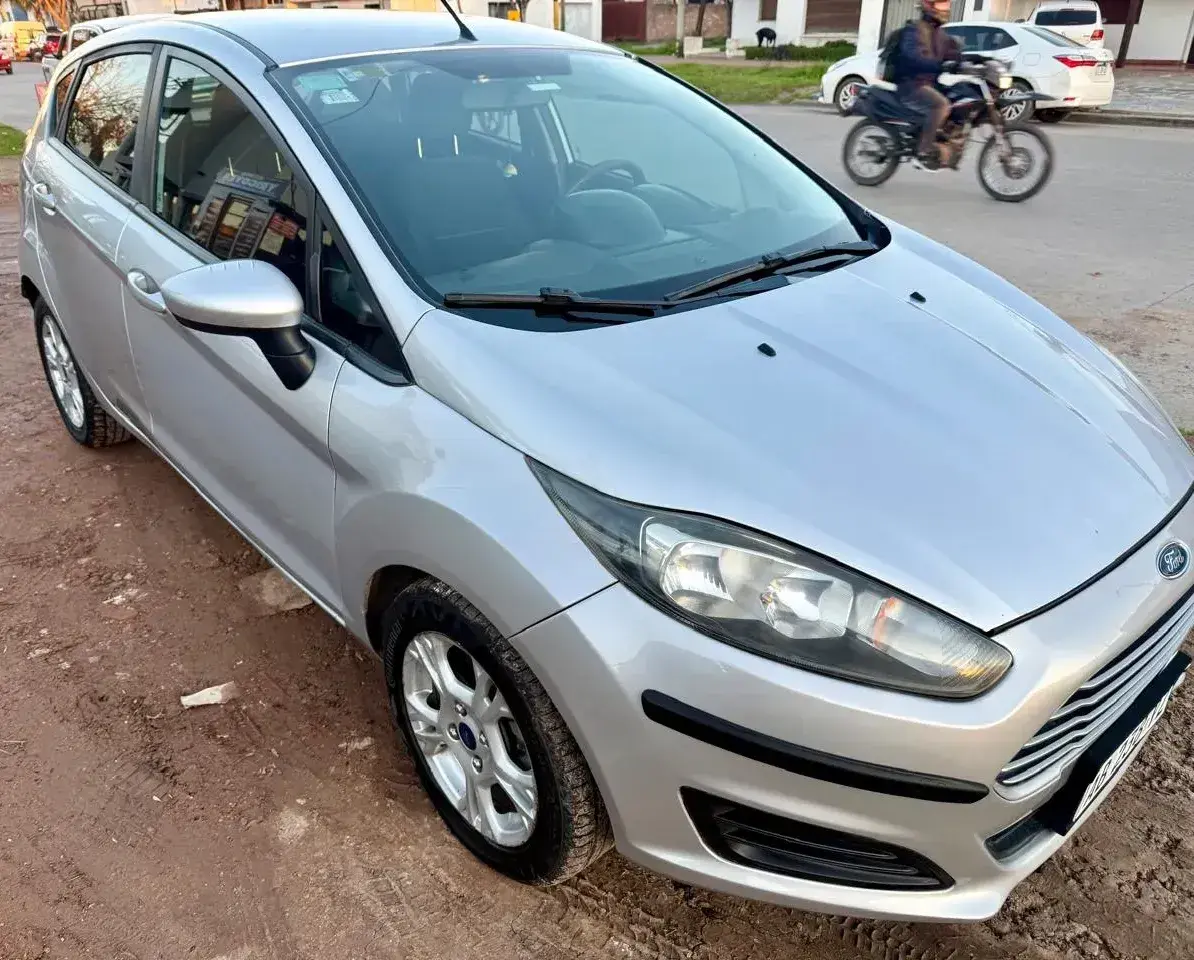 Ford Fiesta Kinetic 1.6 Se Plus 120Cv 2017 - foto 1