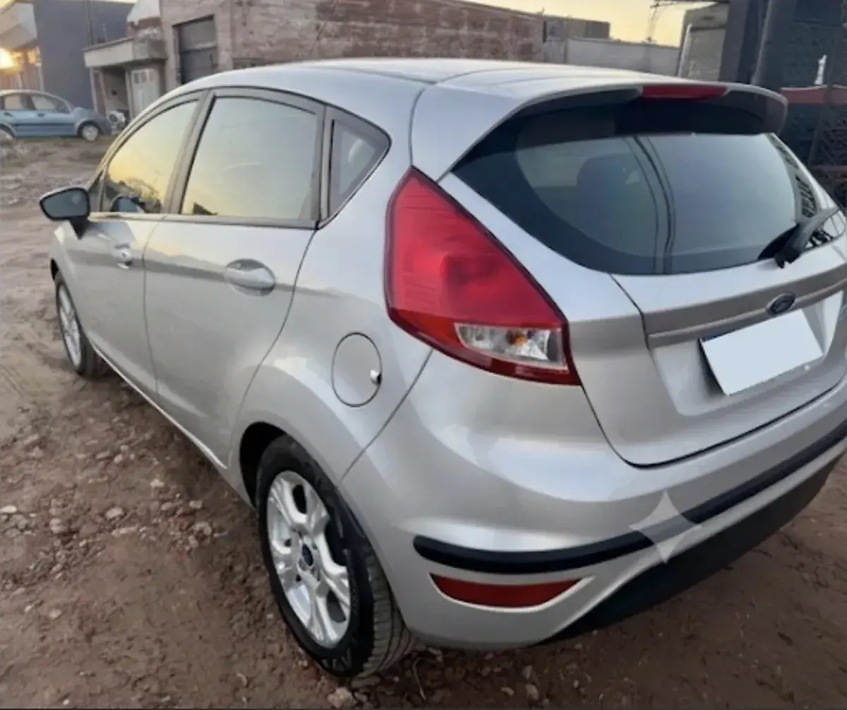 Ford Fiesta Kinetic 1.6 Se Plus 120Cv 2017 - foto 2