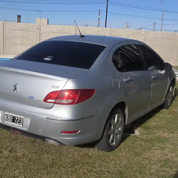 Peugeot 408 2.0 Allure Tiptronic 143Cv 2011 - foto 4