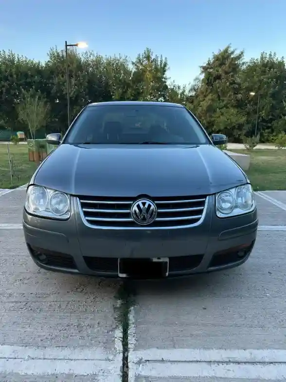 Volkswagen Bora 1.8 Highline T 180Cv 2012 - foto 2