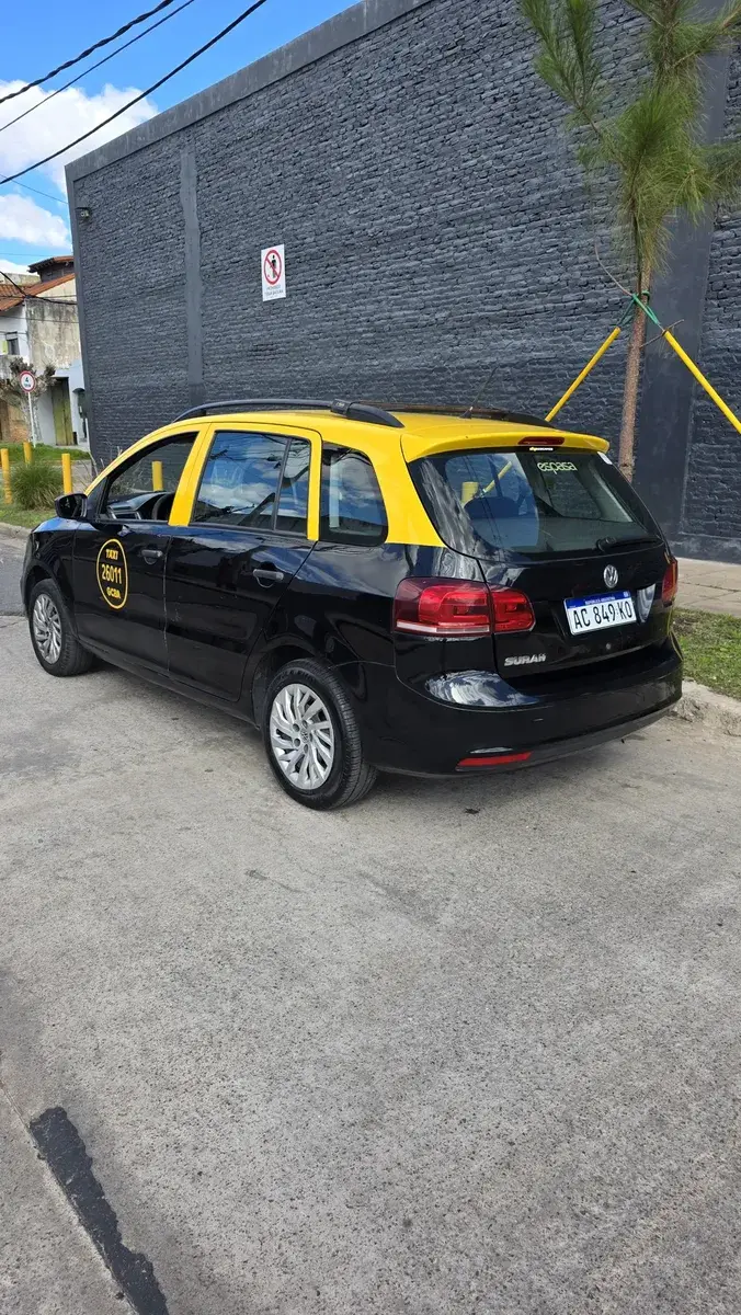 Volkswagen Suran 1.6 I Comfortline 80A 2008 - foto 5