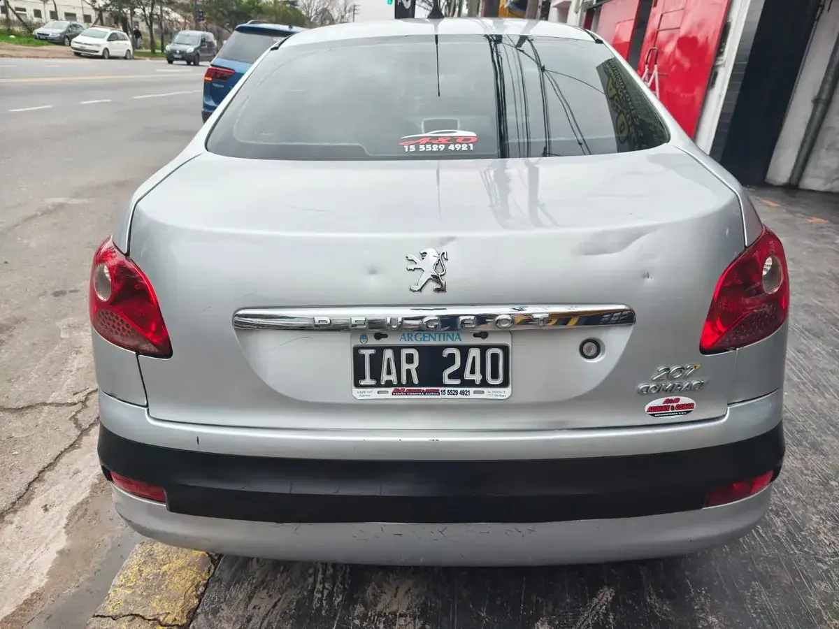 Peugeot 207 1.6 Sedan Xt 2010 - foto 3