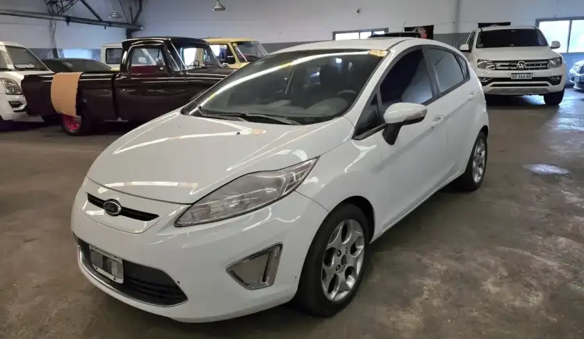 Ford Fiesta Kinetic 1.6 Design 120Cv Titanium 2011 - foto 1