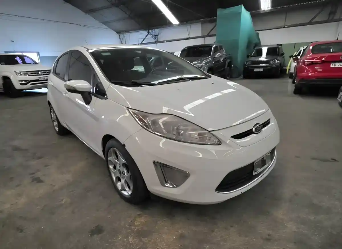 Ford Fiesta Kinetic 1.6 Design 120Cv Titanium 2011 - foto 3
