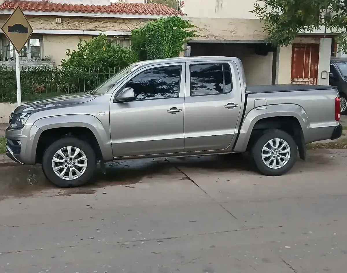 Volkswagen Amarok 2.0 Cd Tdi 180Cv Comfortline 4X2 At 2021 - foto 1