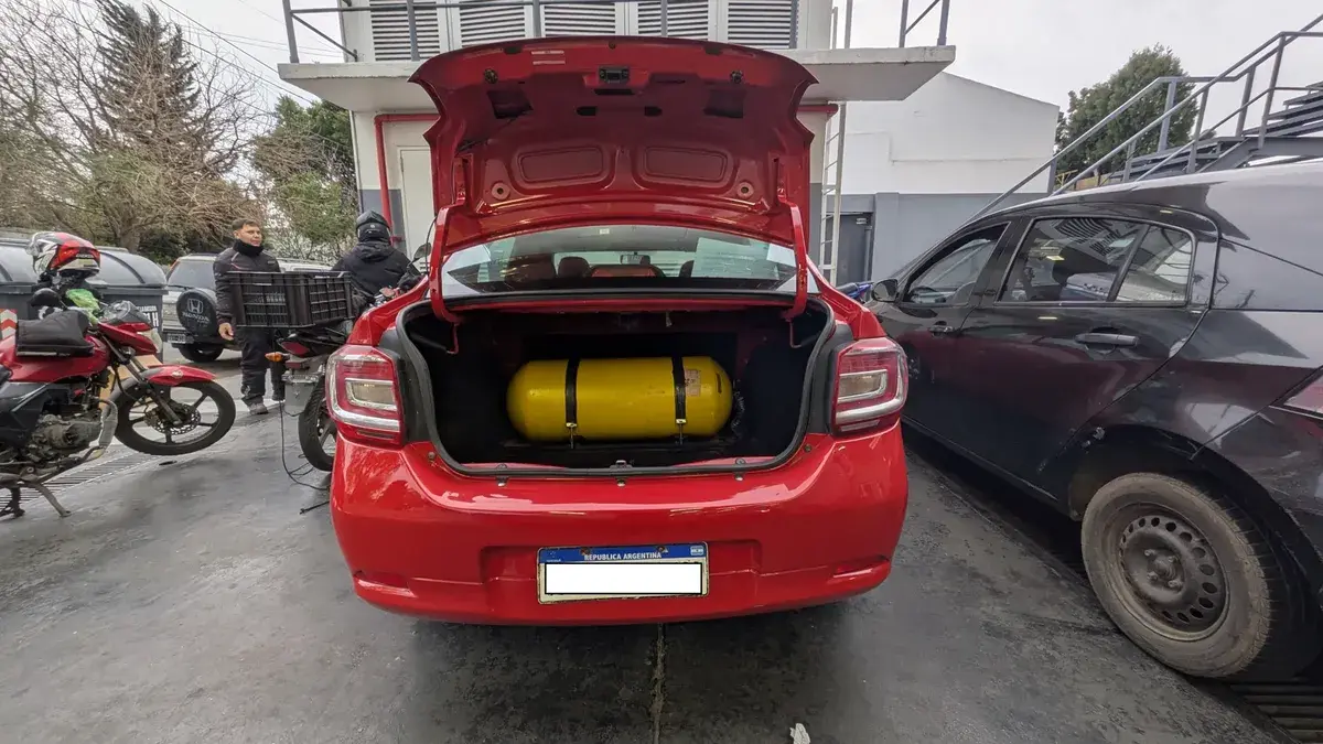 Renault Logan 1.6 Authentique Plus 85Cv 2018 - foto 3