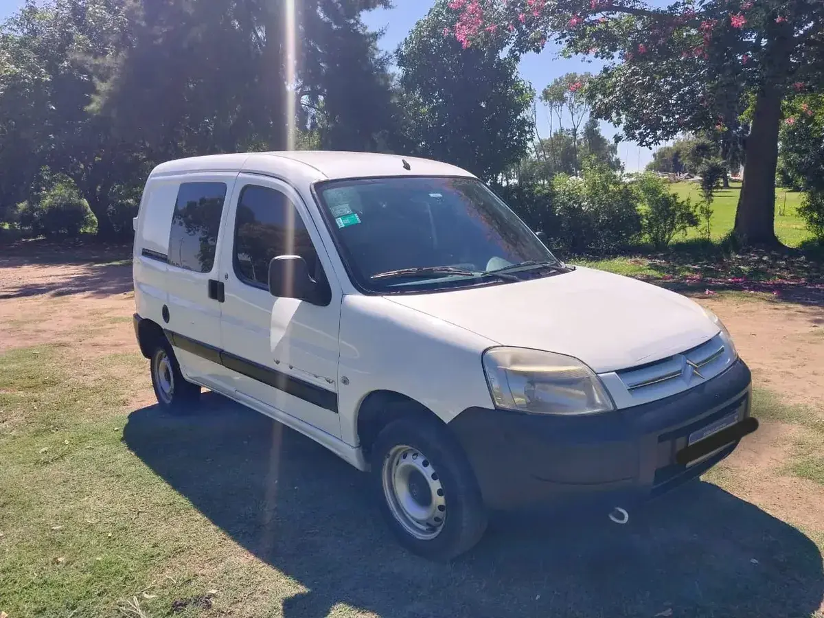 Citroën Berlingo Furgon 1.4 Bussines 75Cv Mixto 2016 - foto 2