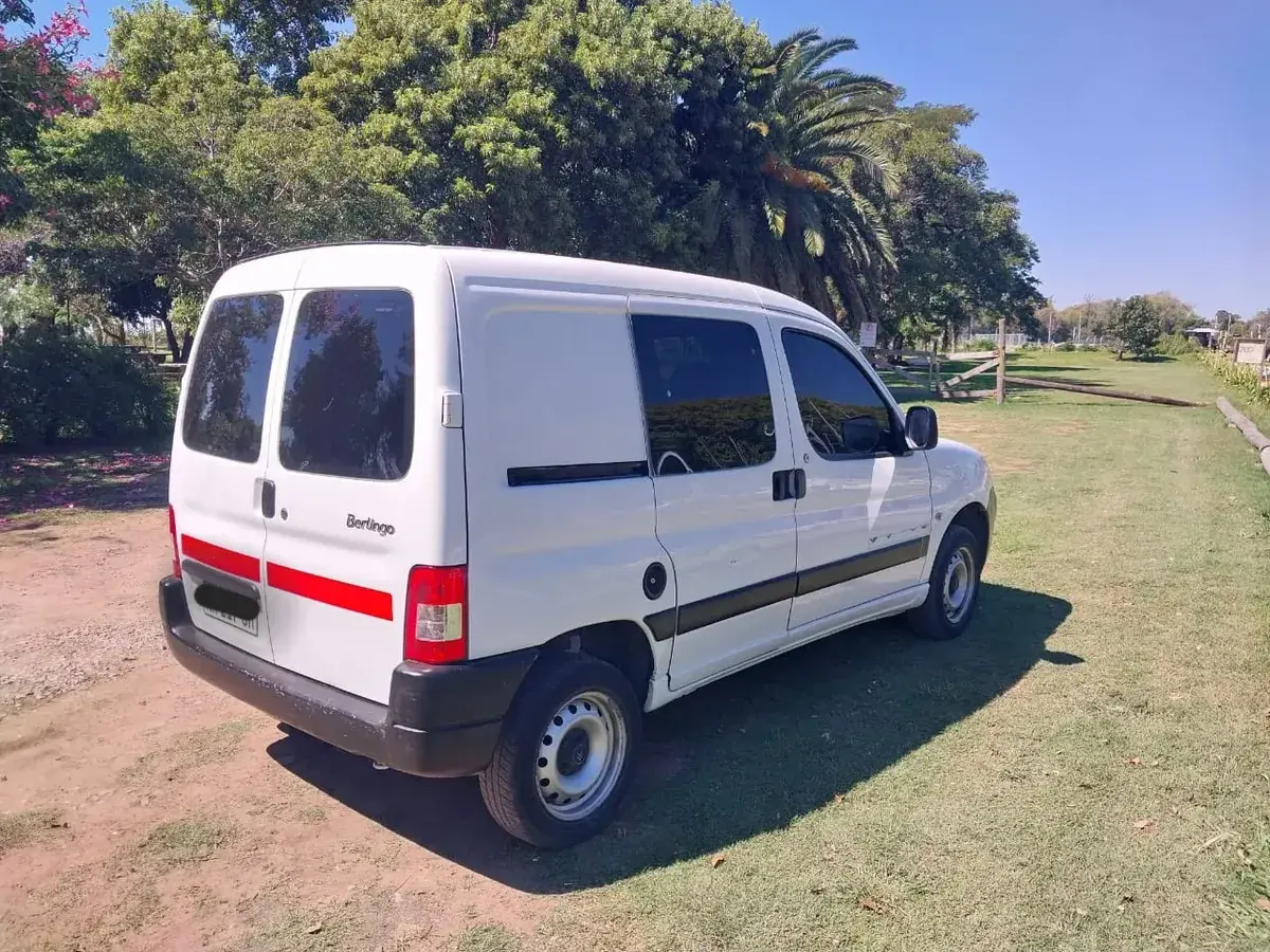 Citroën Berlingo Furgon 1.4 Bussines 75Cv Mixto 2016 - foto 5