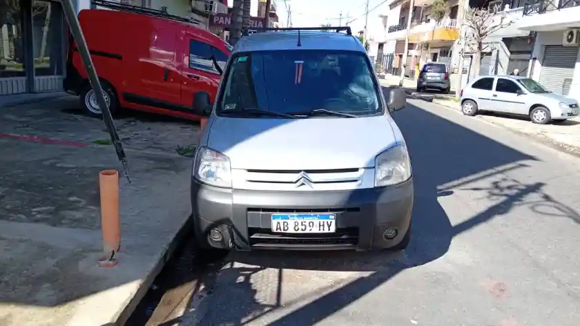 Citroën Berlingo Furgon 1.6 Hdi 92 Bussines 2017 - foto 4