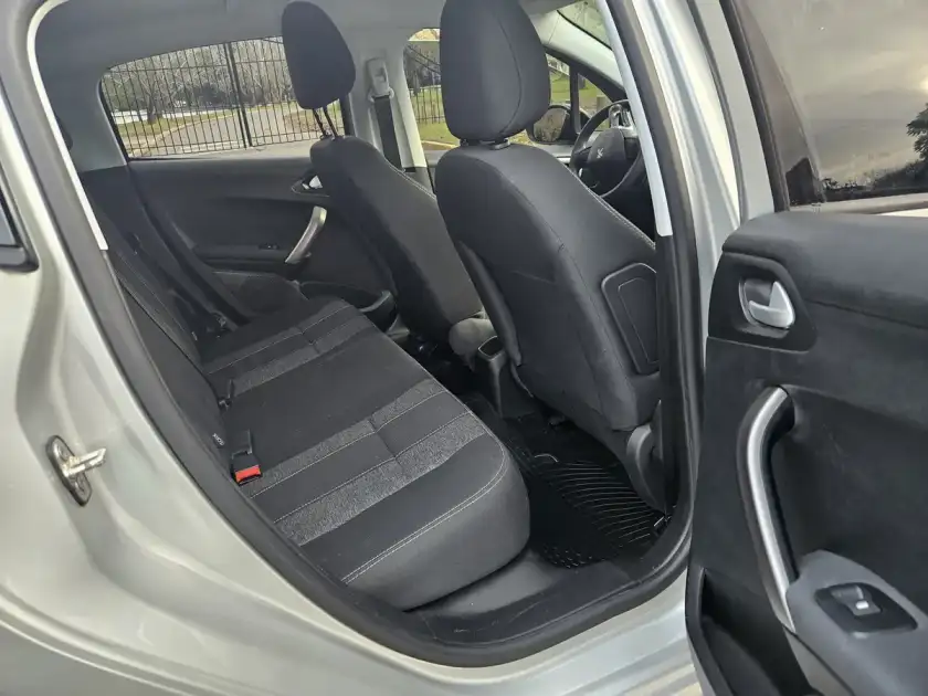 Peugeot 2008 1.6 In Concert 2020 - foto 5