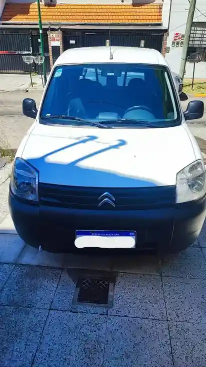 Citroën Berlingo Furgon 1.6 Vti 115 Business 2023 - foto 2