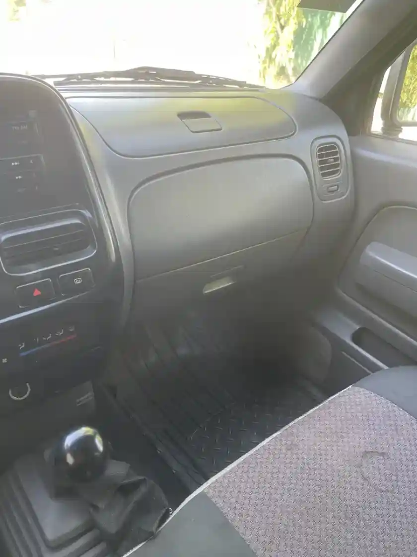 Nissan Frontier Np 300 2010 - foto 4