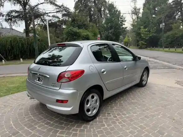 Peugeot 207 1.4 Allure 75Cv 2014 - foto 3
