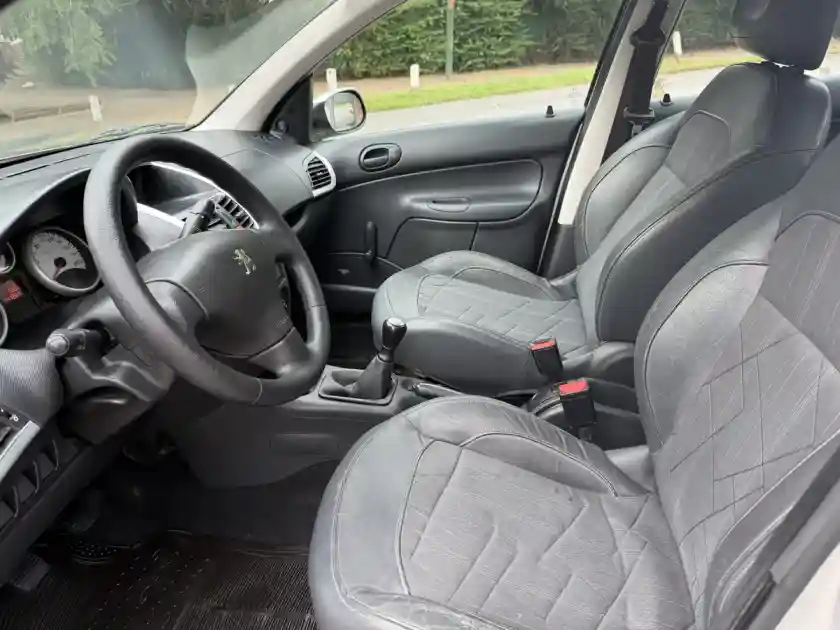 Peugeot 207 1.4 Allure 75Cv 2014 - foto 5