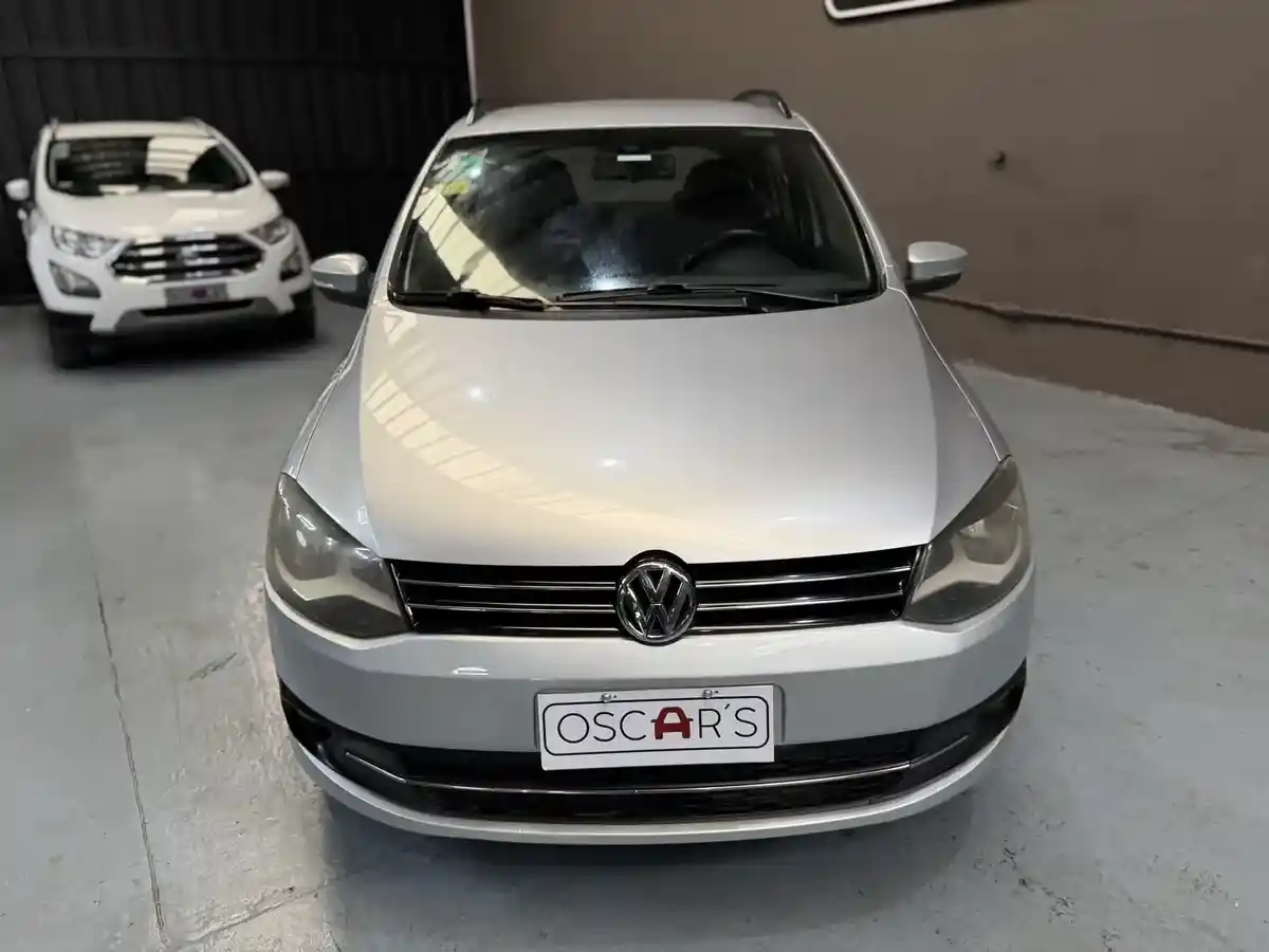 Volkswagen Suran 1.6 Highline 11D Cuero 2012 - foto 3