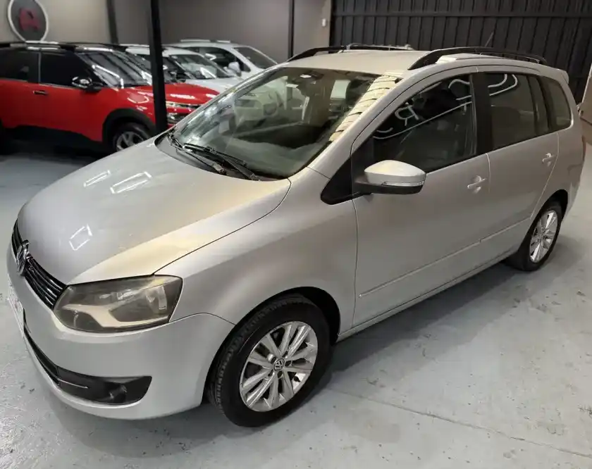 Volkswagen Suran 1.6 Highline 11D Cuero 2012 - foto 4