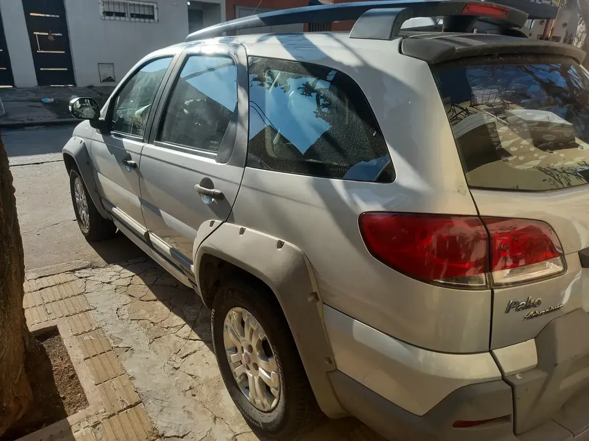 Fiat Palio Adventure 1.8Mpi V8 2010 - foto 5
