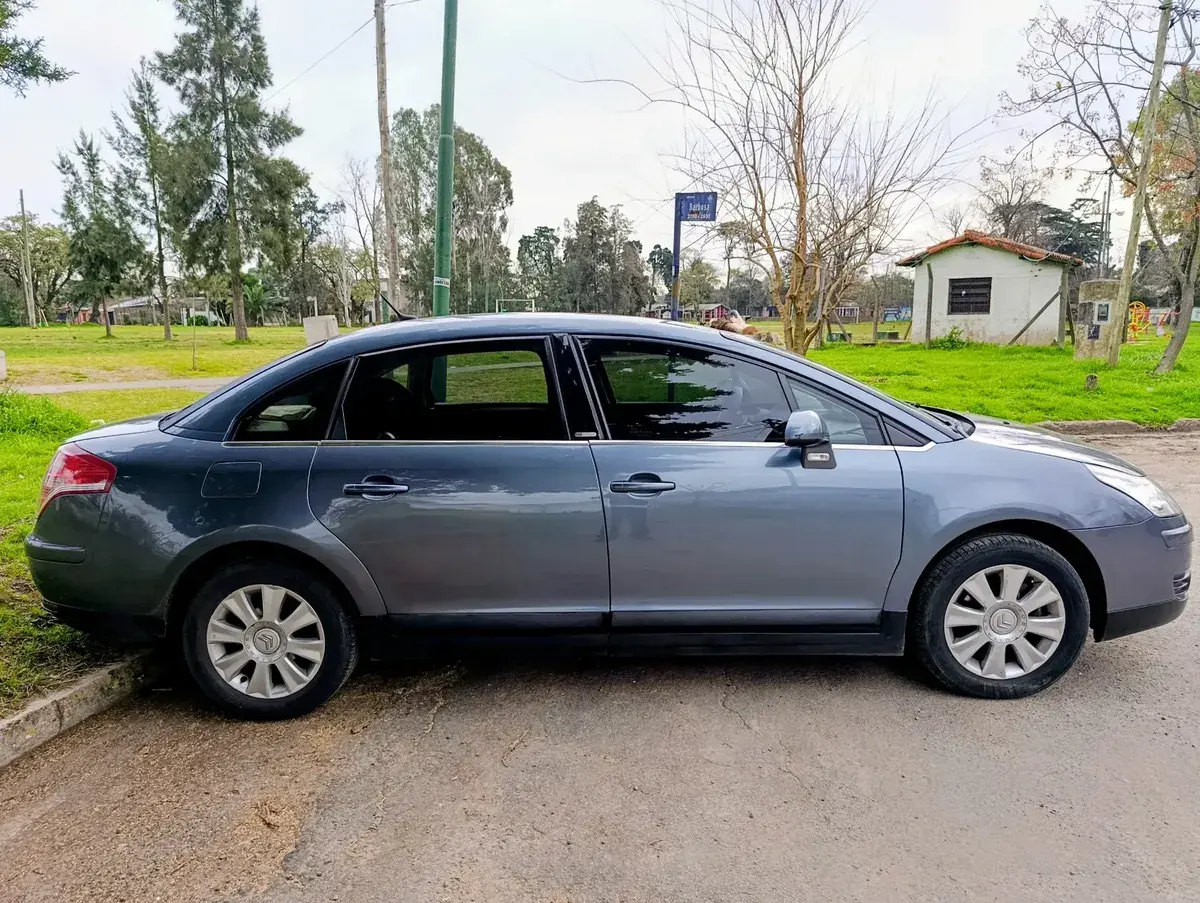 Citroën C4 2.0 I Exclusive Bva 2007 - foto 5