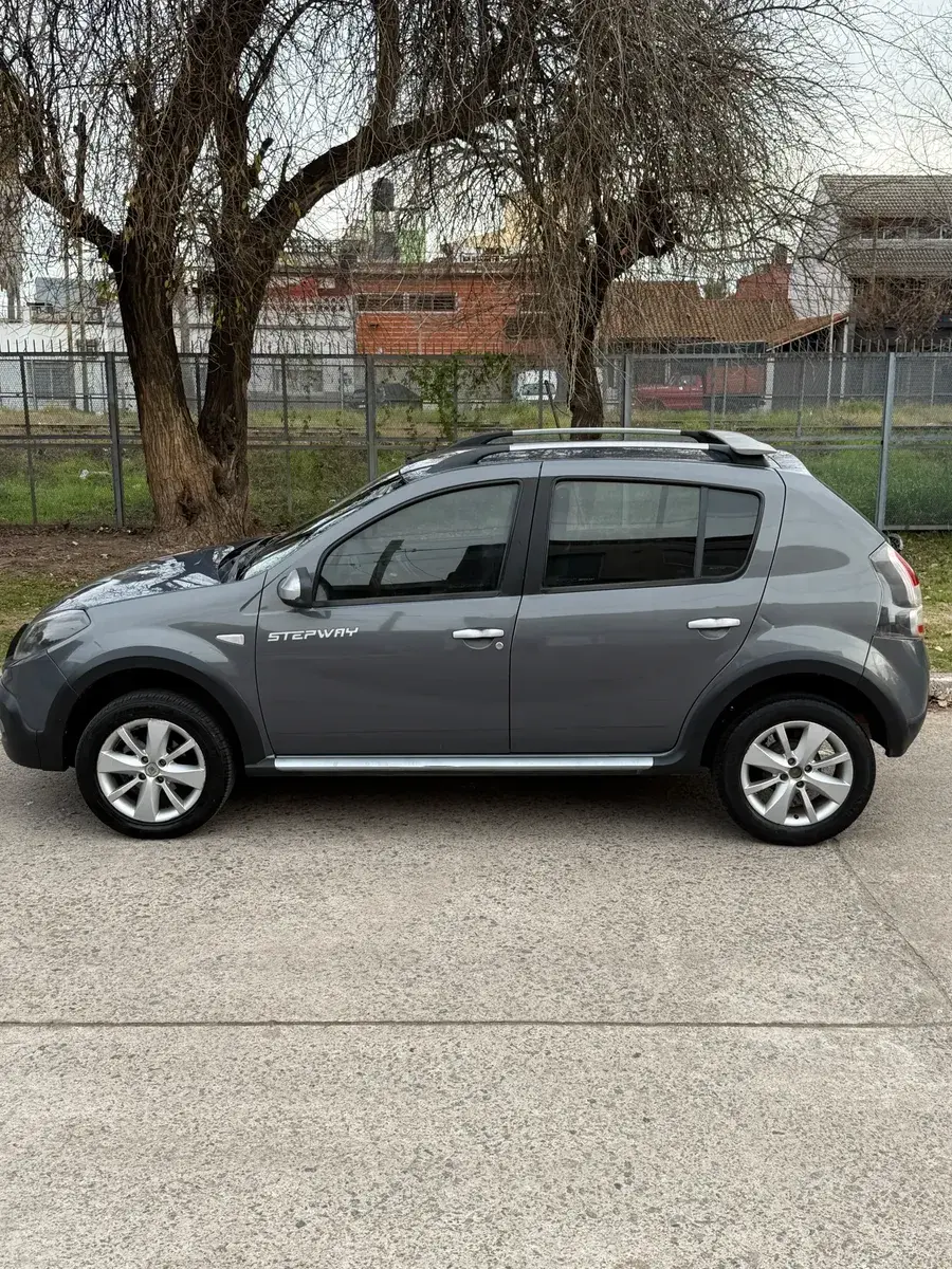 Renault Sandero Stepway 1.6 Confort 105Cv 2012 - foto 4