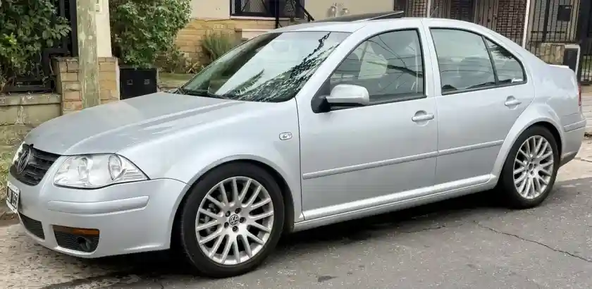 Volkswagen Bora 2011 - foto 1