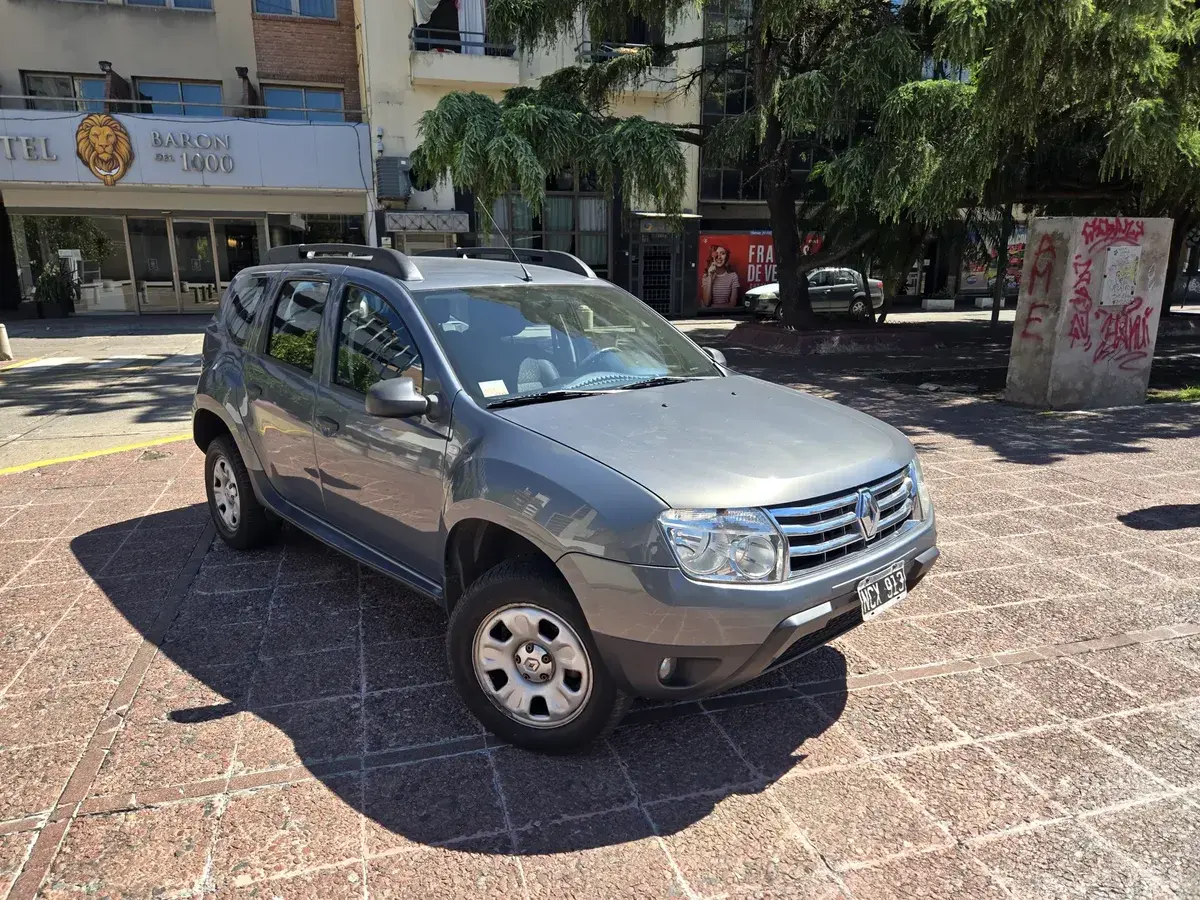 Renault Duster 1.6 4X2 Confort Plus Abs 110Cv Alu 2013 - foto 3