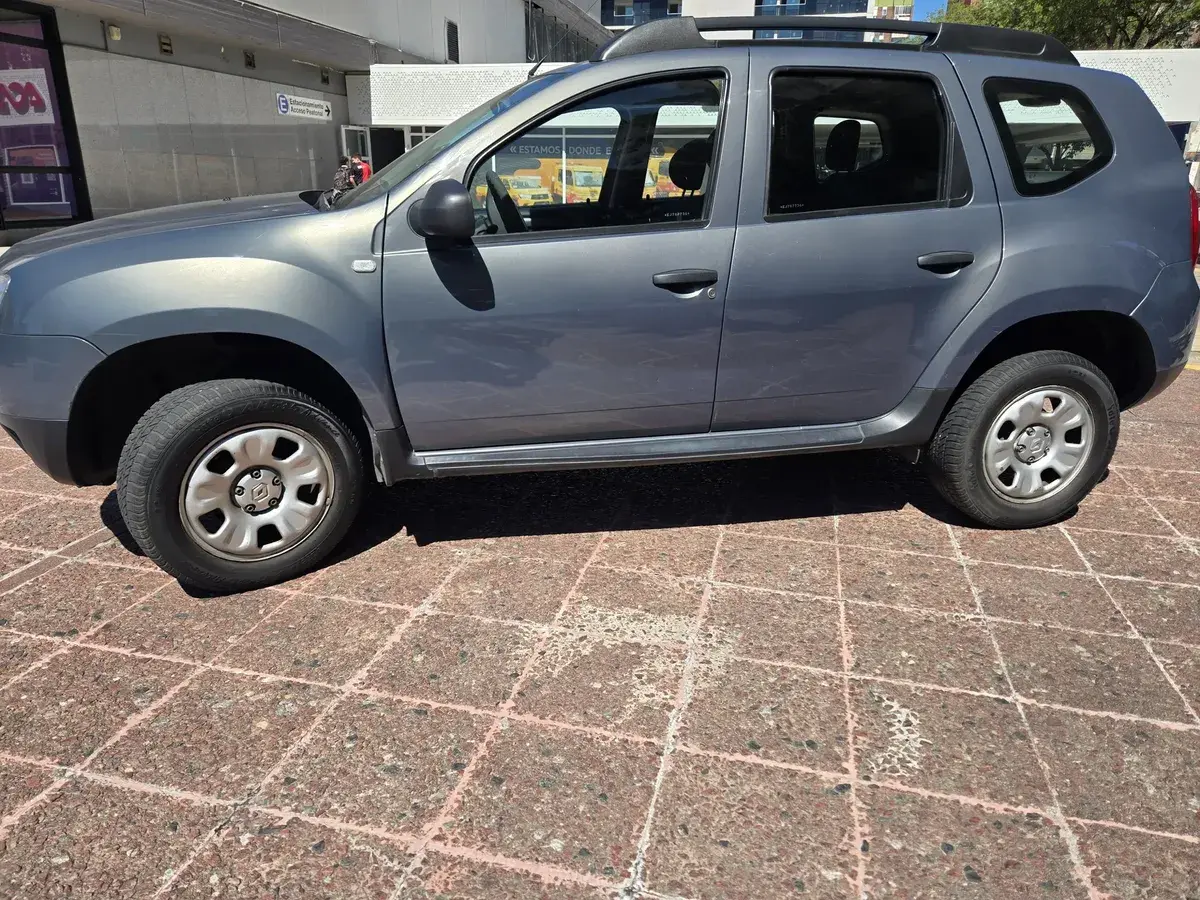 Renault Duster 1.6 4X2 Confort Plus Abs 110Cv Alu 2013 - foto 4