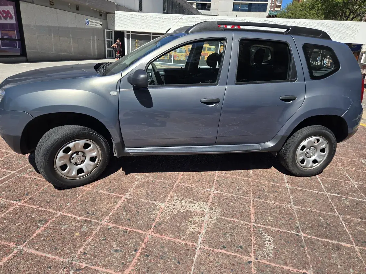 Renault Duster 1.6 4X2 Confort Plus Abs 110Cv Alu 2013 - foto 5