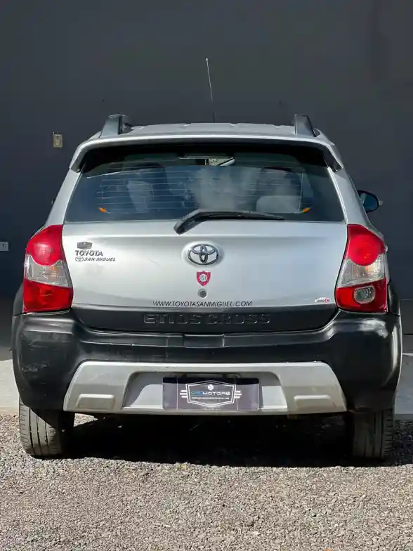 Toyota Etios Cross 1.5 Xls Mt 2015 - foto 5