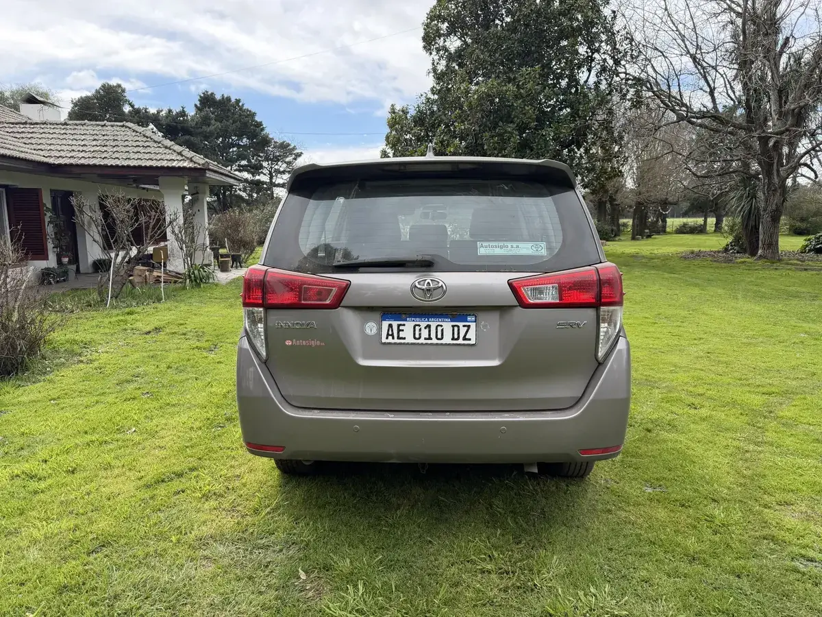 Toyota Innova 2.7 Srv 6At 8A 2018 - foto 3